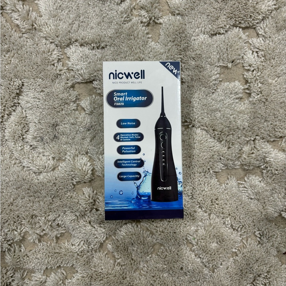 BRAND NEW SEALED Nicwell water dental flosser teeth picker